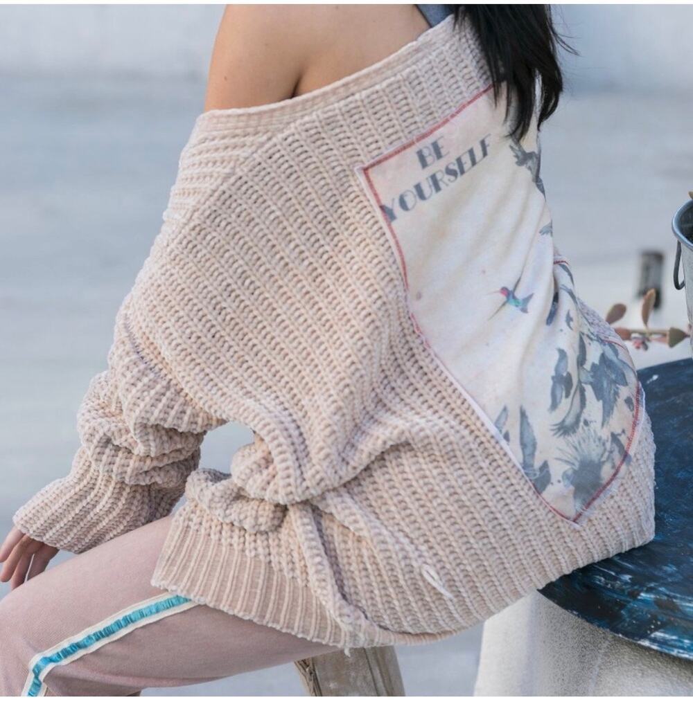THE NU VINTAGE Chenille Knit Chunky Open "Be Yourself" Back Patch Cream,Large